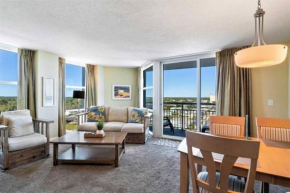 Spacious 3 Bedroom on 11th floor with ocean views